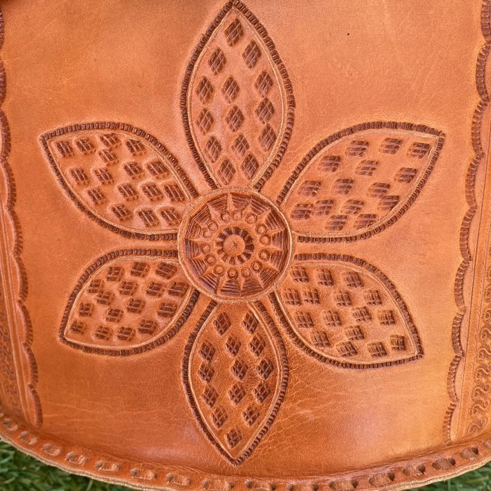 Handmade Tooled Flower Leather Bucket Bag - Picture 8 of 16